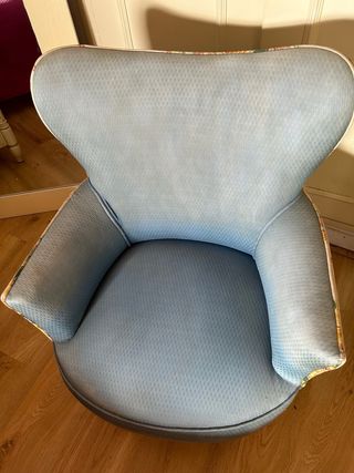 Butaca antigua isabelina dormitorio