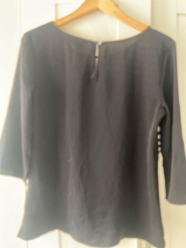 Camiseta Calvin Klein Rayas y Negro