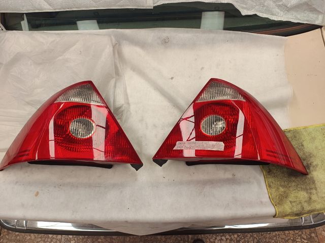 Pilotos Traseros Ford Mondeo