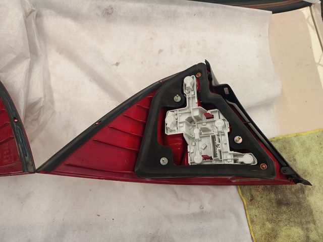 Pilotos Traseros Ford Mondeo