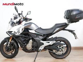 CFMOTO CF 650 MT