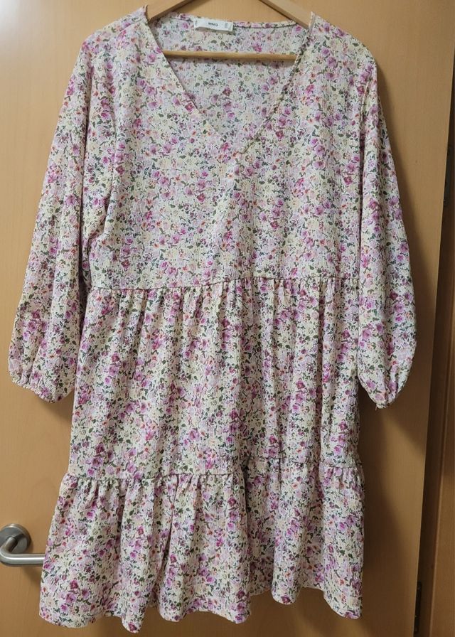 Vestido Mango floral talla L