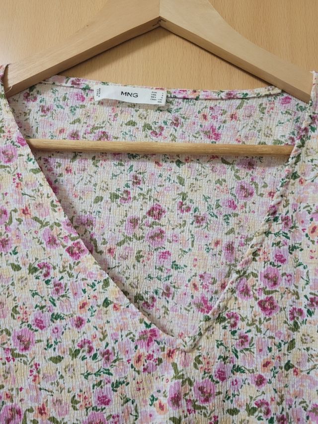 Vestido Mango floral talla L