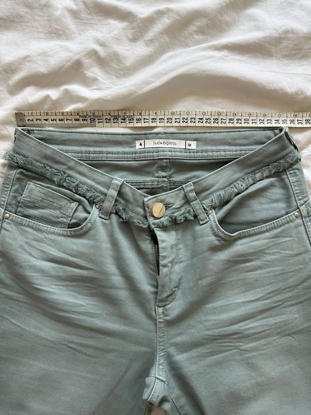 Vaqueros grises Sud Express