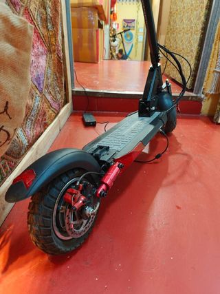 Patinete Eléctrico con Cargador