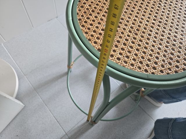 Bancos verdes metal y ratán (2 unidades) (55 cm )