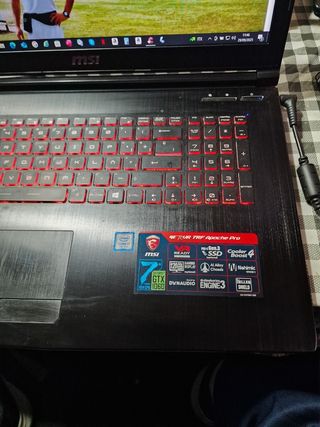 MSI GE72VR 7RF Apache Pro Portátil

