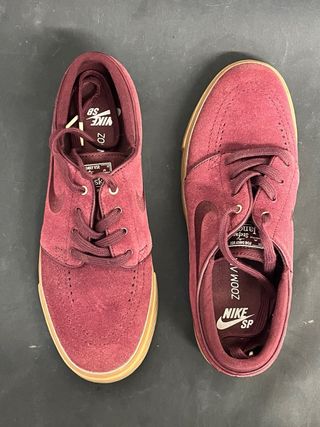 Nike SB Zoom Stefan Janoski granate y nuevas