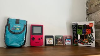Game Boy Color + 3 juegos, funda y caja