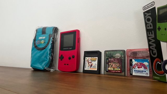 Game Boy Color + 3 juegos, funda y caja