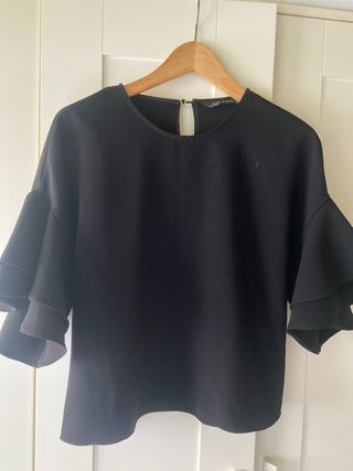 Camisa Zara negra manga acampanada