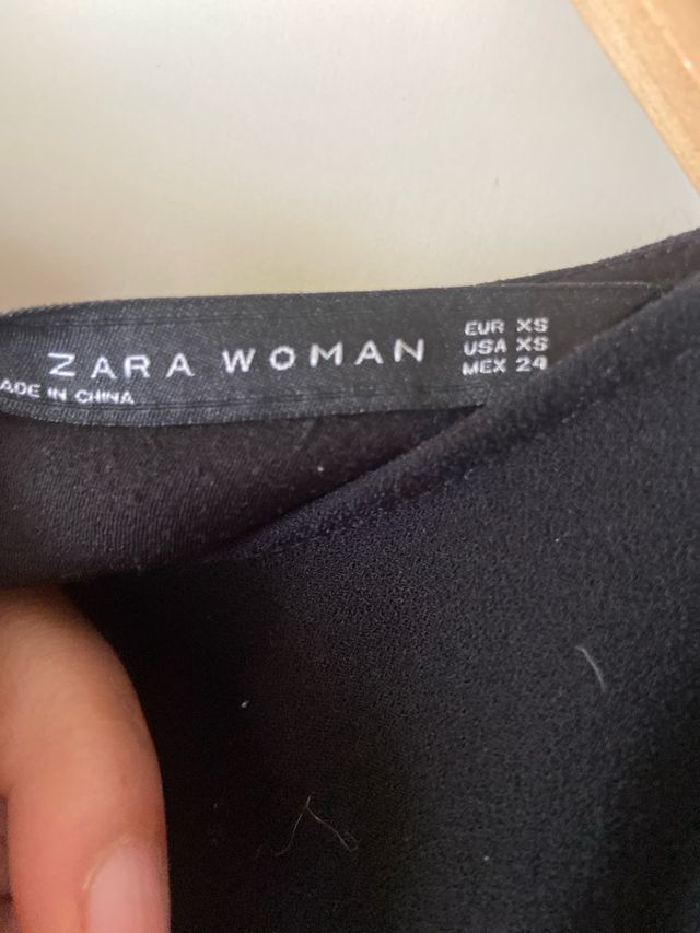 Camisa Zara negra manga acampanada
