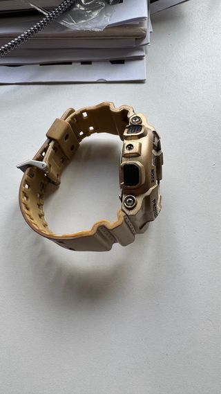 Casio G-Shock GA-110 Dorado