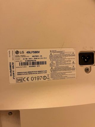 Televisión LG Negra y Plateada