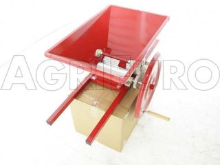 Estrujadora de uvas roja