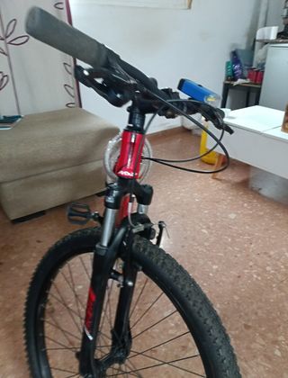 Bicicleta Orbea con amortiguadores delanteros