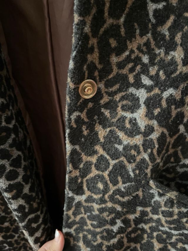 Abrigo estampado leopardo