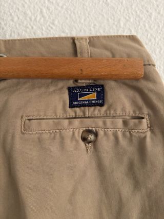 Pantalón chino casual Azum Line.