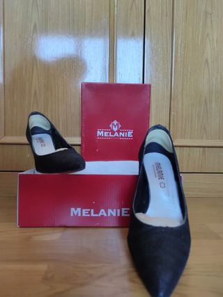Zapatos Melanie Talla 37 Negros Cerrados