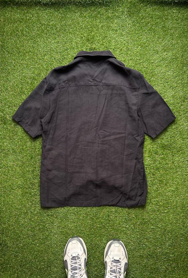 Bershka Camisa Negra Manga Corta (L)