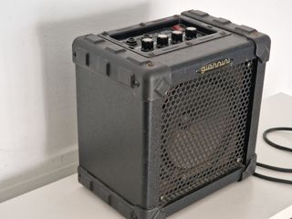 Amplificador Giannini G5 Negro