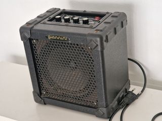 Amplificador Giannini G5 Negro