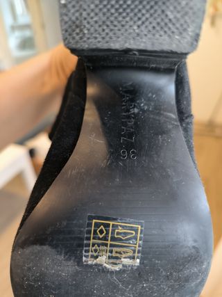 Botas altas negras de antelina. Compra las dos 50