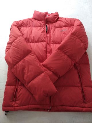 Anorak de invierno rojo