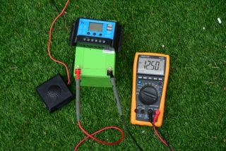 Kit solar: Batería, Controlador y Inversor