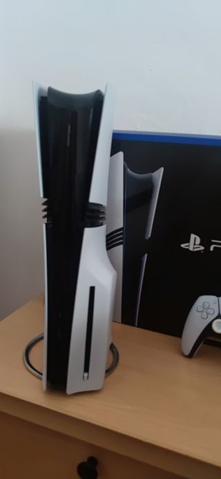 PlayStation 5 Pro+Juegos+Lector de Discos+Base.