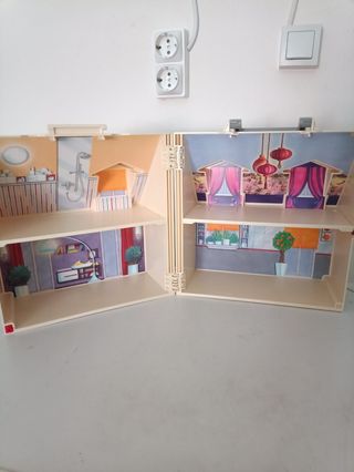 Casa de muñecas Playmobil sin accesorios