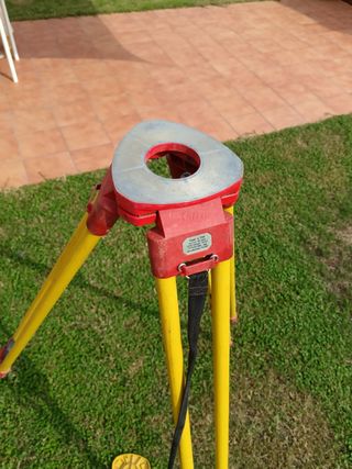 Trípode topografía Leica