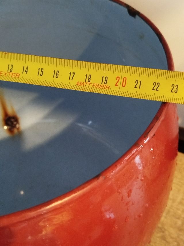 2 Pucheros decorativos. 20 y 23 cm.