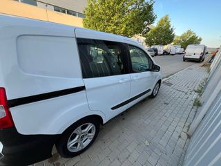 Ford Tourneo Courier 2020