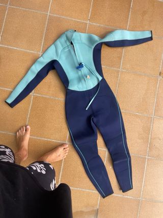 Neopreno OLAIAN 4/3 M mujer SIN USAR
