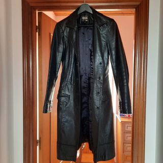 Gabardina Piel Negra Stradivarius