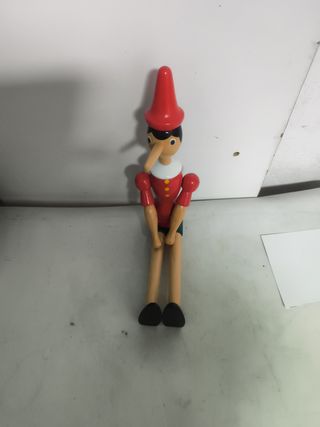 Pinocho de madera articulado