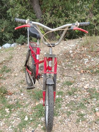 Bicicleta vintage roja