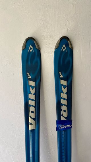 Esquís Volkl Carver Azules