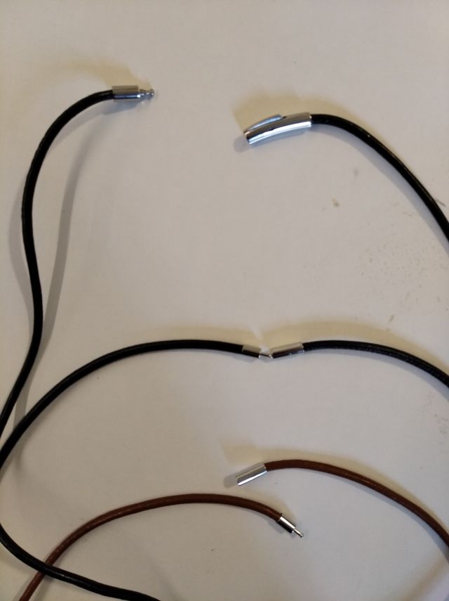 3 Cordões Pendurados em Pele Sintética 55cm