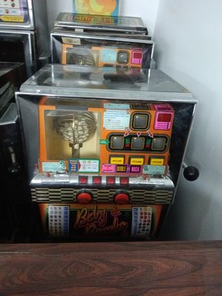 Lote de Máquinas Recreativas RF '80