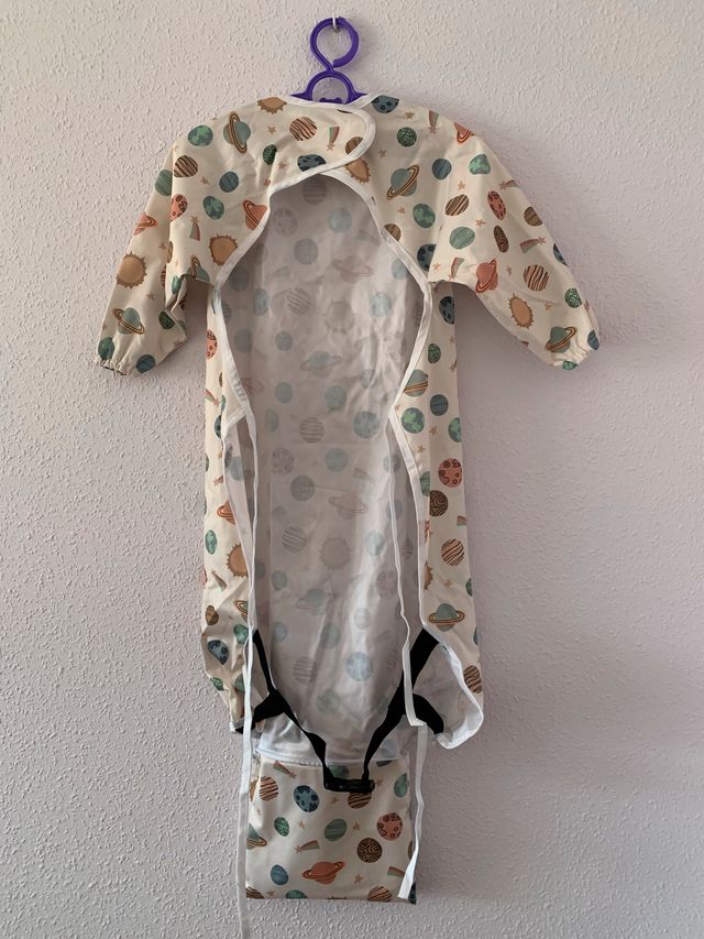 Babero impermeable de una pieza