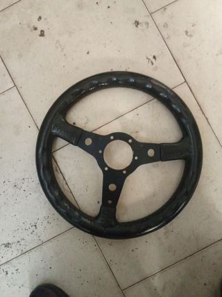Volante deportivo negro