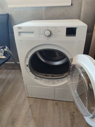 Secadora Beko  7kg DU 7111 GA1 poco uso 