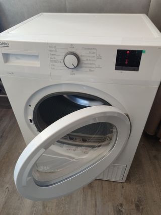 Secadora Beko  7kg DU 7111 GA1 poco uso 