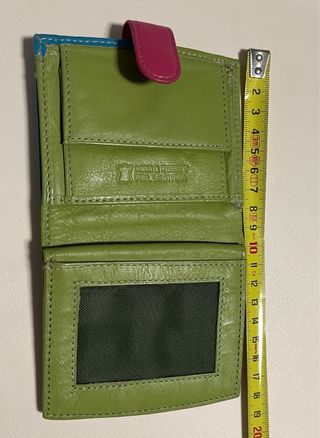 Cartera de piel pequeña nueva