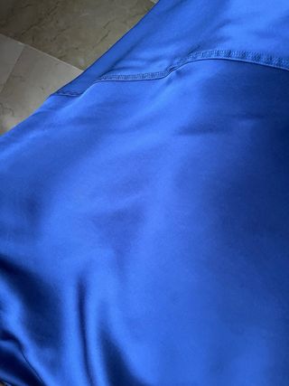 Falda Zara azul satinada