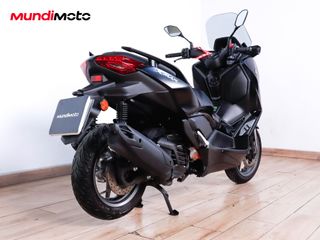YAMAHA X-MAX 125 TECH MAX