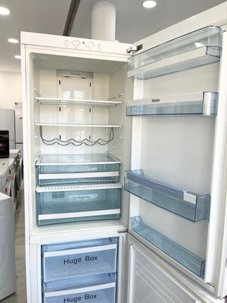 FRIGORÍFICO COMBI 185CM NOFROST HAIER A+++. ENVÍO