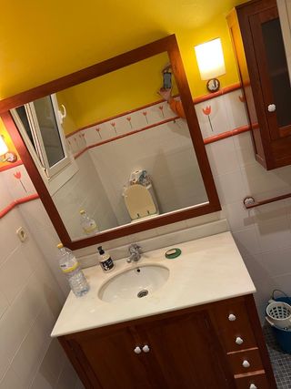 Conjunto baño madera y mármol